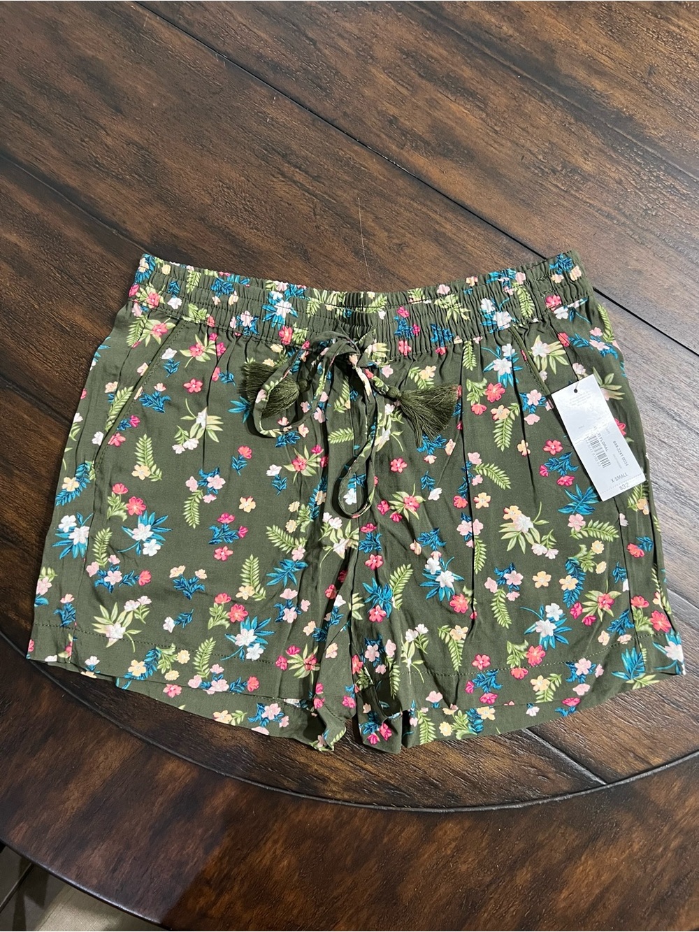ANA Women’s Size XS - 2 Pairs Shorts Elastic Waist Summer Ready Floral Print - Picture 4 of 5